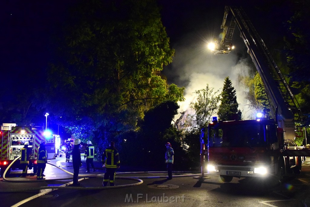 Grossfeuer Einfamilienhaus Siegburg Muehlengrabenstr P0019.JPG - Miklos Laubert